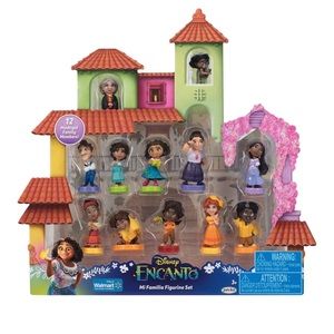 Mi Familia Figurine Set